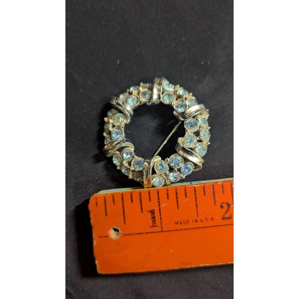 Vintage Rhinestone Circle Brooch Pin‎ Wreath Design Clear & Silver Shimmer